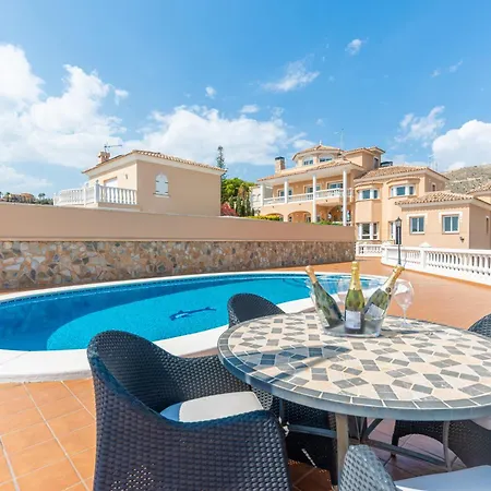 Luxury Facing The Sea, With Swimming Pool Villa
