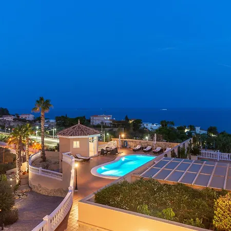Luxury Facing The Sea, With Swimming Pool