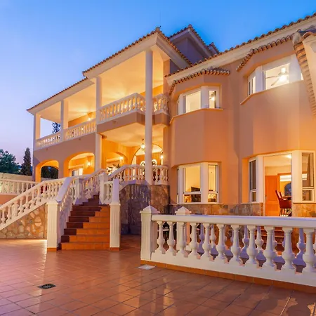 Luxury Facing The Sea, With Swimming Pool Villa